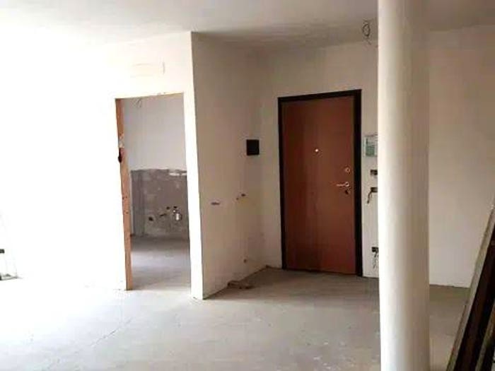 Appartamento quadrilocale in vendita in Via Evaristo Baschenis, Stazione, Bergamo
