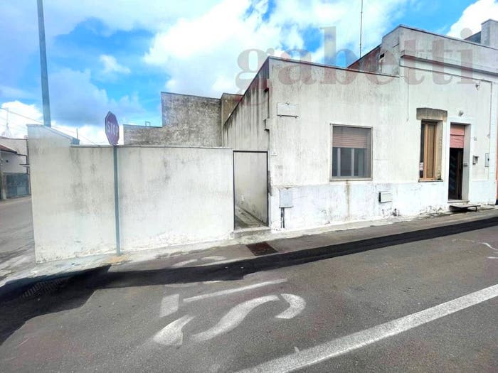 Casa con 6 locali in vendita in via tagliamento, Nociglia