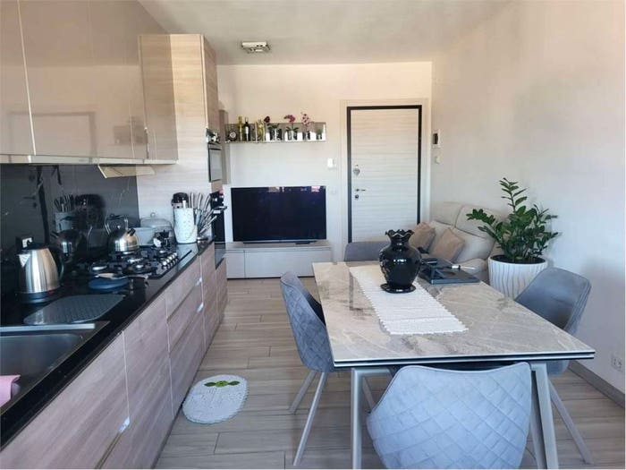 Appartamento con 5 locali in vendita in Piazza Giovanni XXIII, Centro, Cornuda