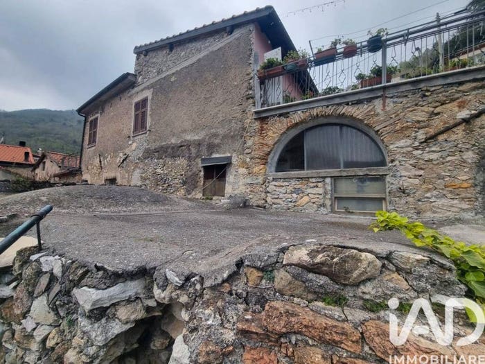 Appartamento quadrilocale in vendita in Via SANT'ANTONIO, Balestrino