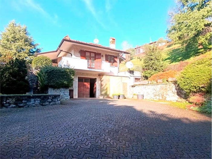 Casa con 5 locali in vendita in vi filatoio, Ello