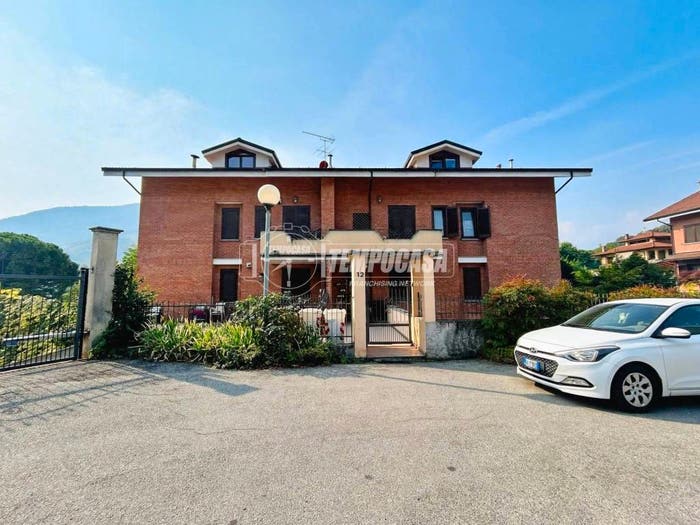 Appartamento quadrilocale in vendita in Via Ugo Foscolo, Centro, Trana