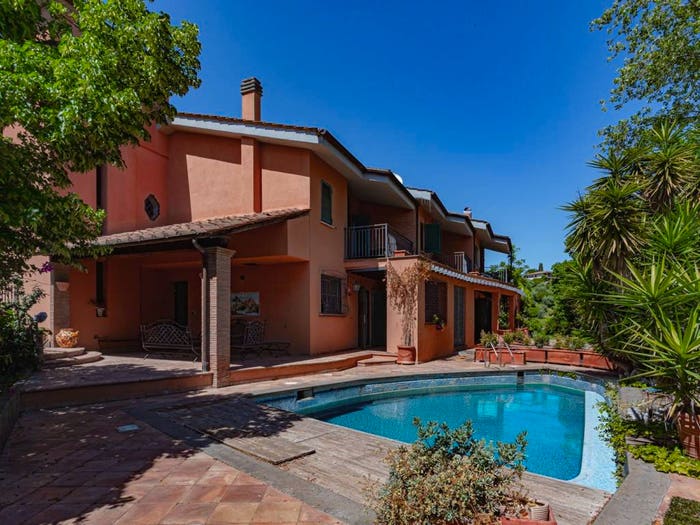 Casa con 6 locali in vendita in Via Monte Cardeto, Centro, Castelnuovo di Porto