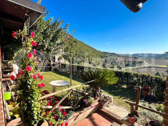 Casa quadrilocale in vendita in strada san giovanni del pantano, San Giovanni del Pantano Antognolla, Perugia