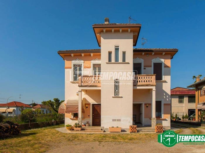 Appartamento trilocale in vendita in Via Dante Alighieri, Buscate
