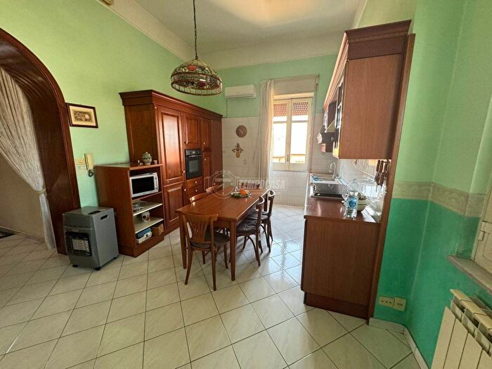 Appartamento quadrilocale in vendita in Piazza Nicola Tofano, San Vitaliano