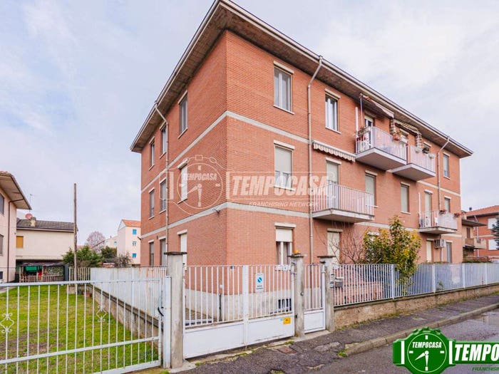 Appartamento quadrilocale in vendita in Via Bolzano, Vallone, Pavia
