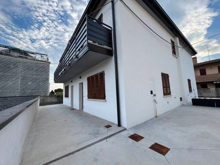 Casa trilocale in vendita in Via Giacomo Matteotti, Rezzato