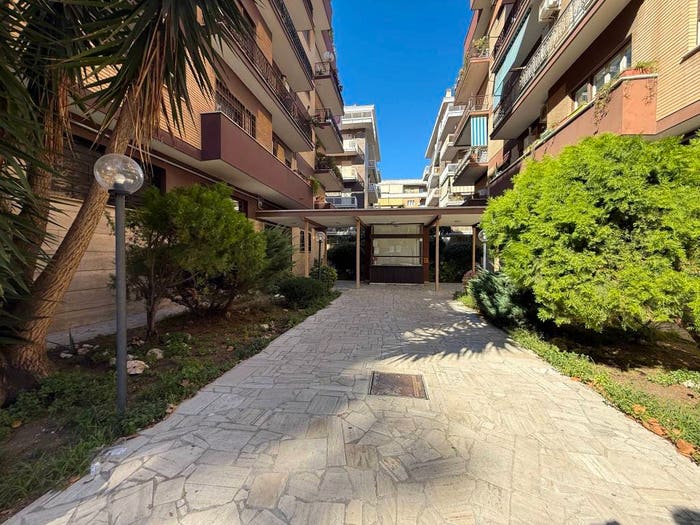 Appartamento quadrilocale in vendita in Corso Duca di Genova, Ostia Ponente, Roma
