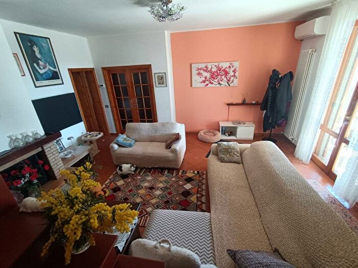 Casa con 6 locali in vendita in Strada di Valgelata Strada della Querciabella, Villa Ceccolini, Pesaro
