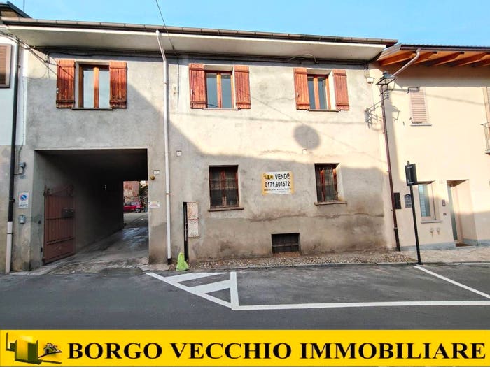 Casa con 6 locali in vendita in Via Giorgio Giorgis, Centro, Peveragno