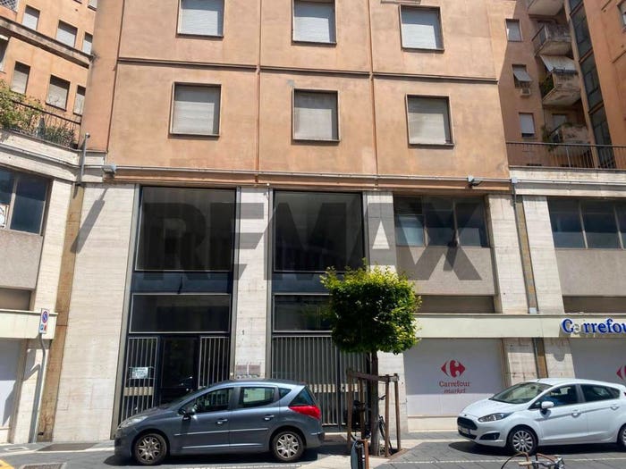 Appartamento quadrilocale in vendita in Piazza Fanteria, Centro, Mantova