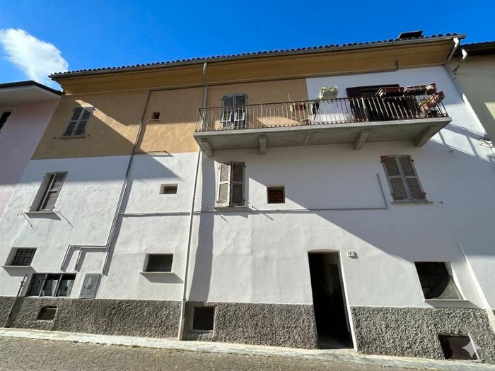 Casa con 6 locali in vendita in Via Cassino, Centro, Acqui Terme