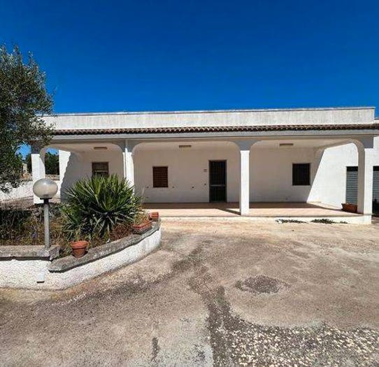 Casa con 5 locali in vendita in Cisternino, Centro