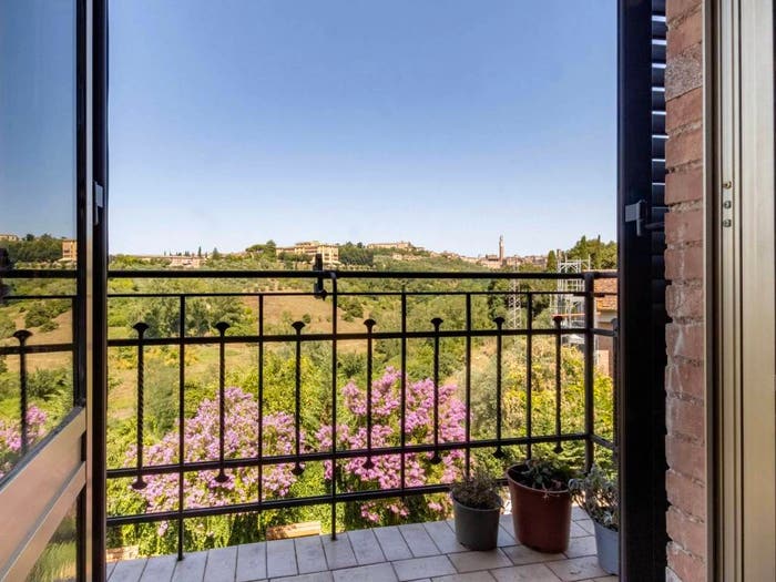 Appartamento trilocale in vendita in Fuori Porta Romana, Siena