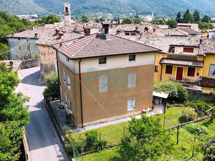 Casa con 6 locali in vendita in Via Monteclana, Centro, Nave