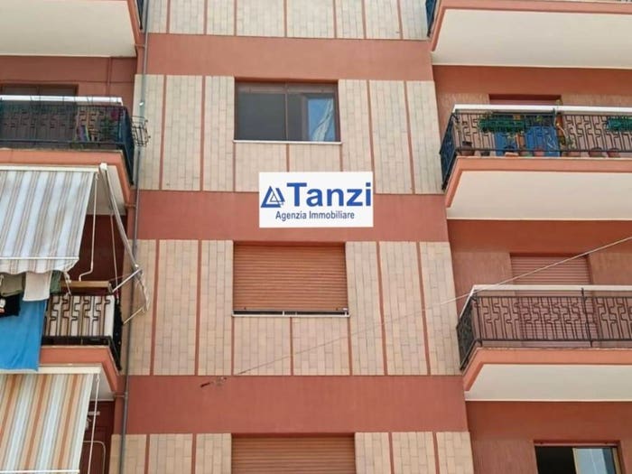 Appartamento con 5 locali in vendita in Via Francesco Rizzitelli, Centro, Barletta