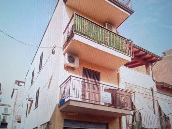 Casa trilocale in vendita in Via Saverio Latteri, San Fratello