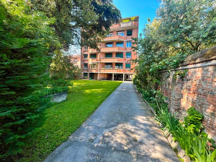 Casa quadrilocale in vendita in Centro Storico, Ferrara