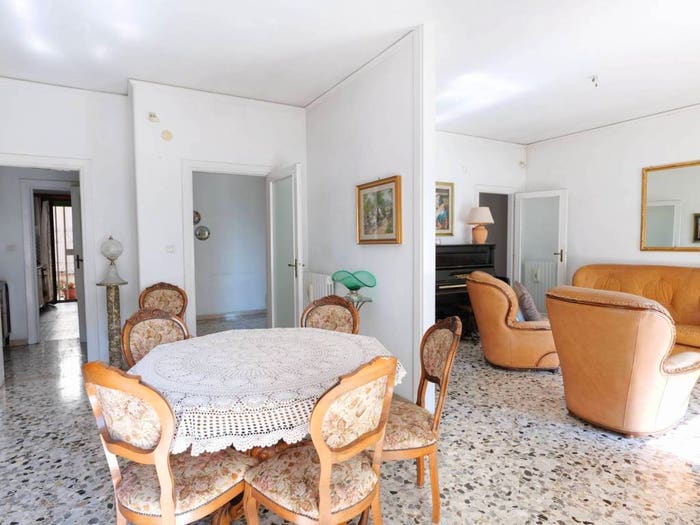Appartamento con 5 locali in vendita in Via Salvator Rosa, Piazza Canneto Salvator Rosa, Napoli