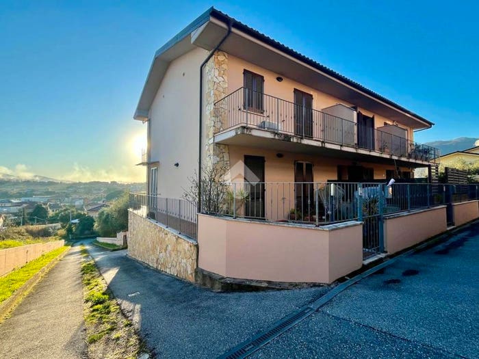 Casa quadrilocale in vendita in Via della Quercia, Collodi Ponte all'Abate Monte a Pescia, Pescia
