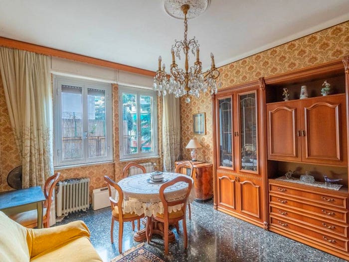Appartamento trilocale in vendita in Castelletto, Genova