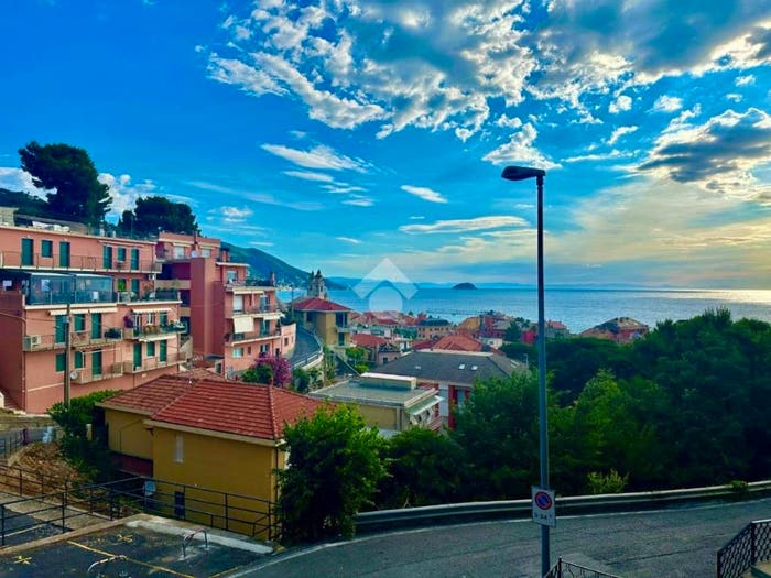Appartamento quadrilocale in vendita in Via Castello Romano, Laigueglia