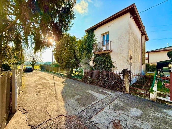 Casa trilocale in vendita in Via Rizzo, Centro, Abano Terme