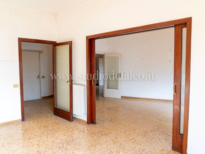 Appartamento quadrilocale in vendita in Via Torquato Tasso, Piazza Amedeo Parco Margherita, Napoli