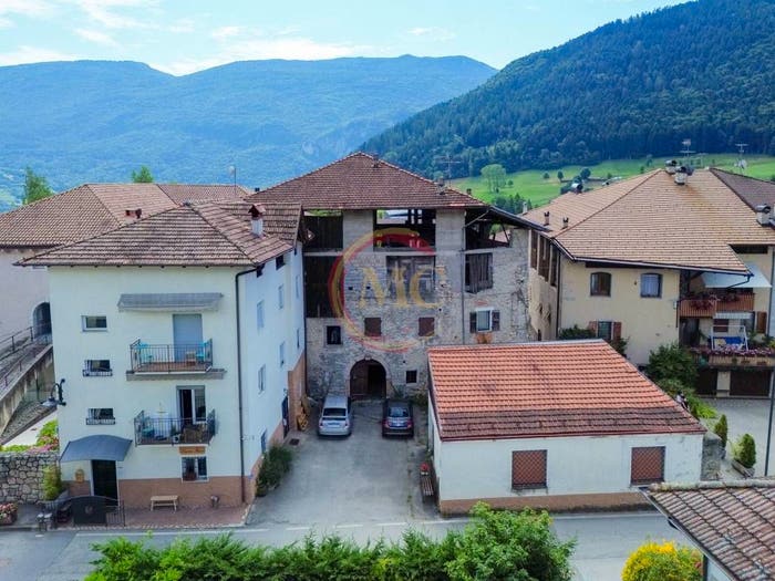 Casa con 6 locali in vendita in Via Novembre, Centro, Fiavè
