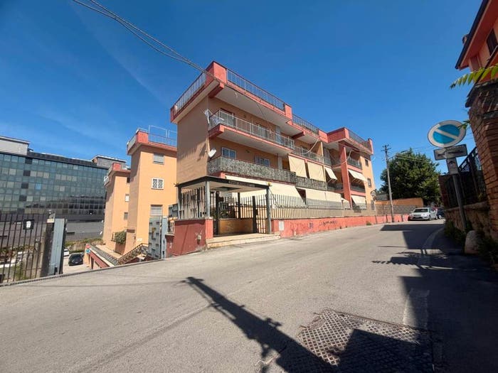 Appartamento trilocale in vendita in Via Maddalena, Ferrarecce Università, Caserta