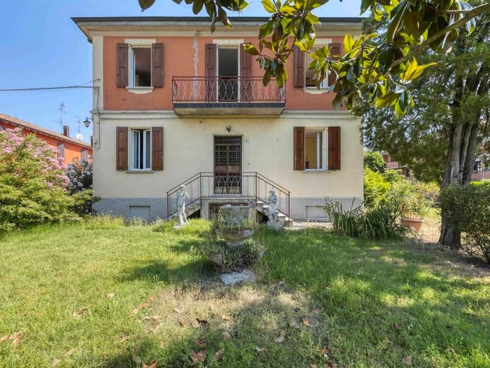 Casa con 6 locali in vendita in VIA FORLAI, Padulle, Sala Bolognese