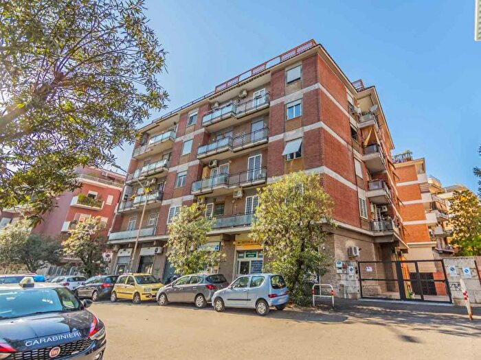 Appartamento bilocale in vendita in Via Lorenzo Bonincontri, Ardeatino Montagnola, Roma