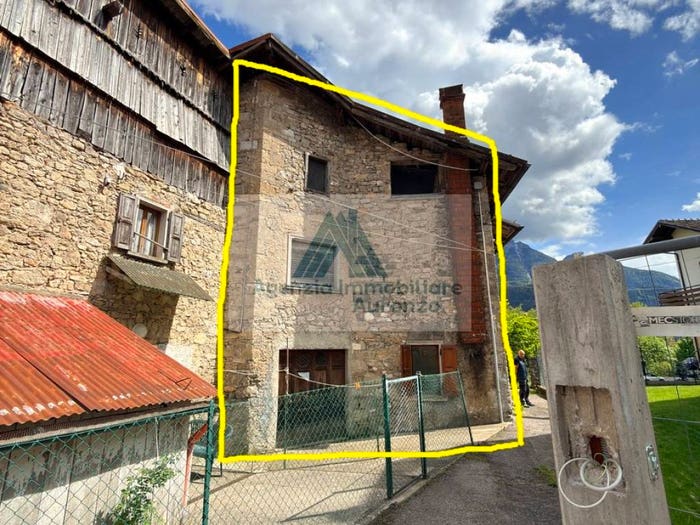 Casa con 6 locali in vendita in Via Roma, Lozzo di Cadore