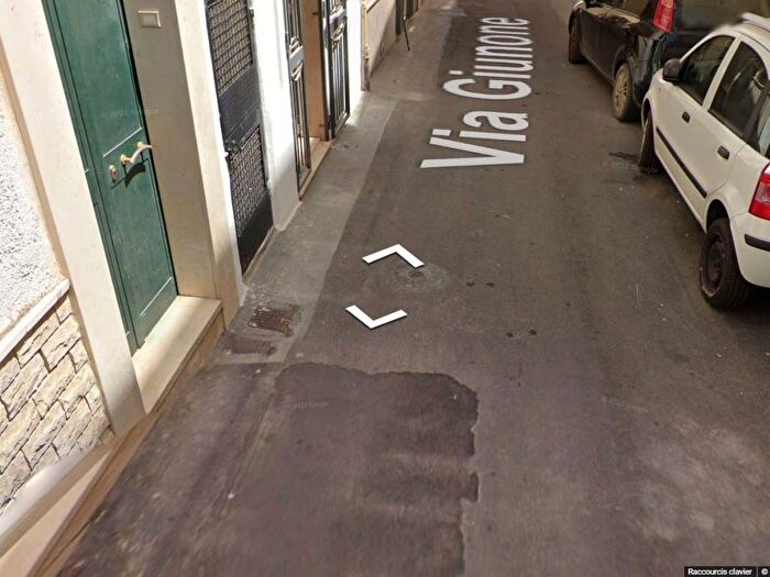 Appartamento trilocale in vendita in Via Giunone, Centro, Ginosa