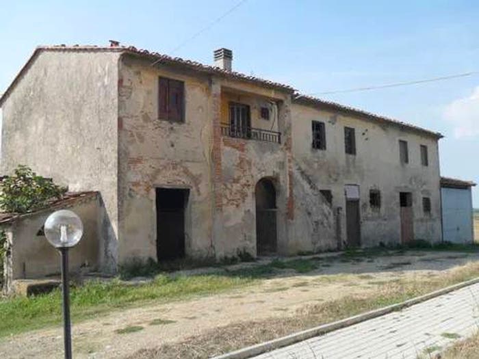 Casa con 6 locali in vendita in Mortaiolo, Collesalvetti