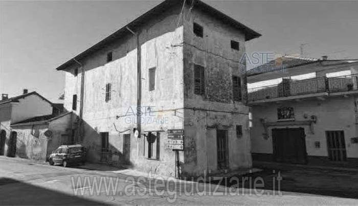 Appartamento con 6 locali in vendita in Via Marconi, Centro, Candia Lomellina