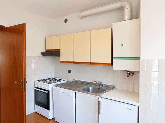 Appartamento quadrilocale in vendita in Via Vittime di Strà, Farnesiana, Piacenza