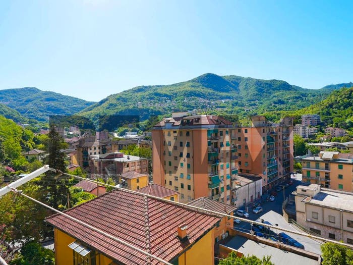 Appartamento trilocale in vendita in via trossarelli, Struppa, Genova