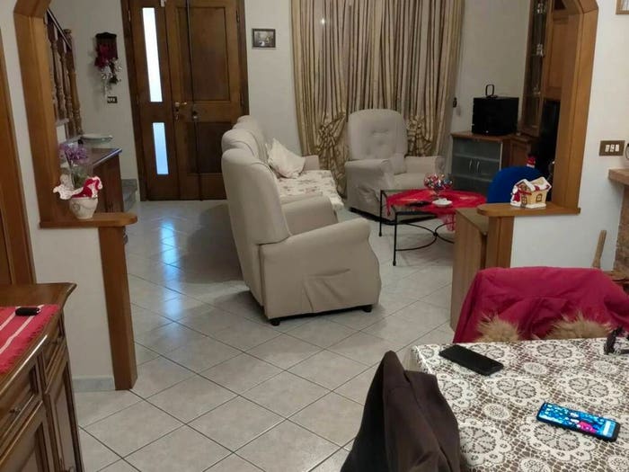 Casa con 6 locali in vendita in Via Del Carro No Number, Cintolese, Monsummano Terme