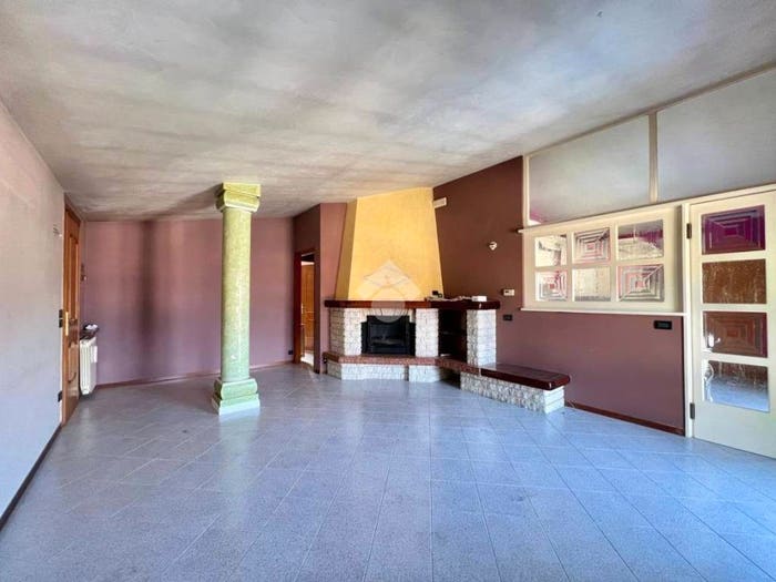 Appartamento trilocale in vendita in Via Danghelo, Centro, Onore