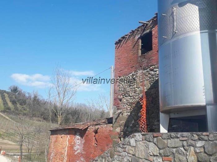 Casa con 6 locali in vendita in Bucine