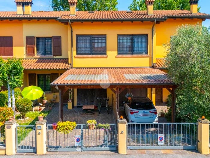 Casa con 6 locali in vendita in Via G Matteotti, Centro, Minerbio