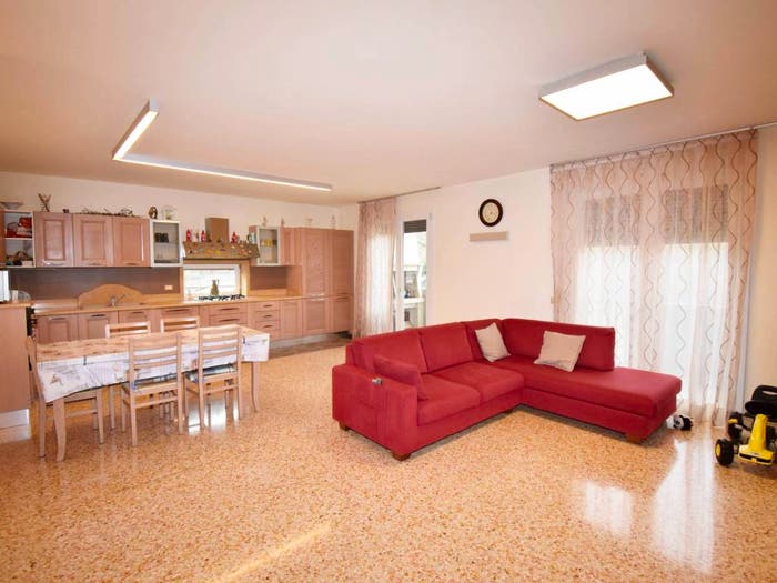 Appartamento quadrilocale in vendita in VIA PIEVE, Centro, Chiampo
