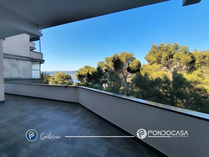 Appartamento trilocale in vendita in Via Torre d'Ere, Bergeggi