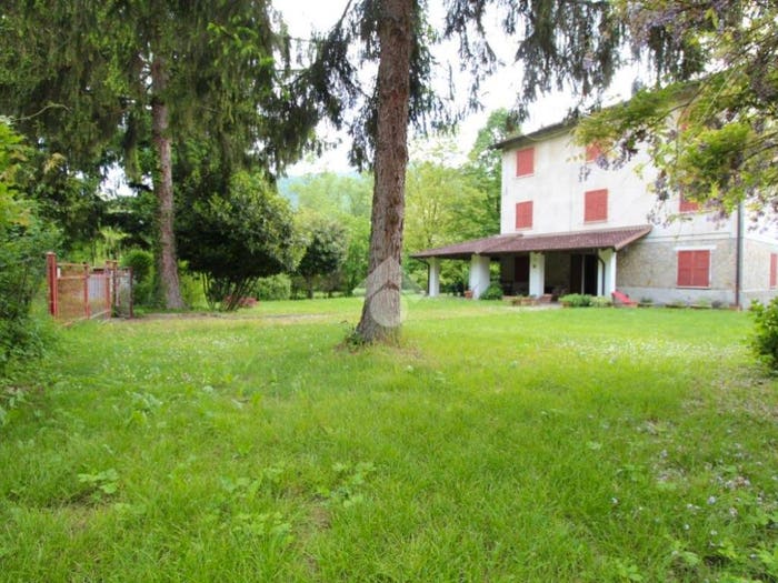 Casa con 5 locali in vendita in Via Cà del grillo, Baiso