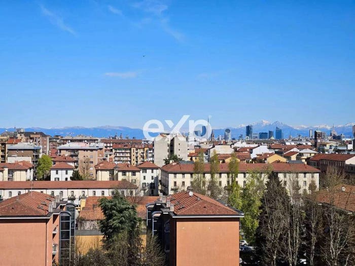 Appartamento con 6 locali in vendita in Viale Giovanni da Cermenate, Pezzotti Meda, Milano