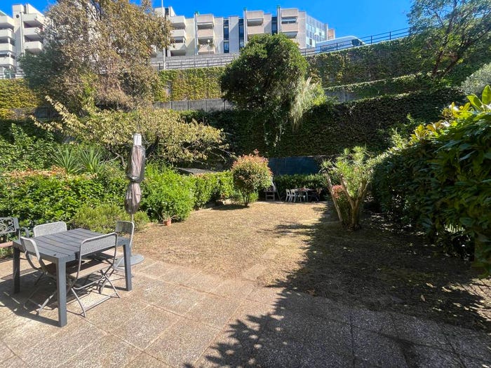 Appartamento bilocale in vendita in Via Carlo Lorenzini, Pegli, Genova