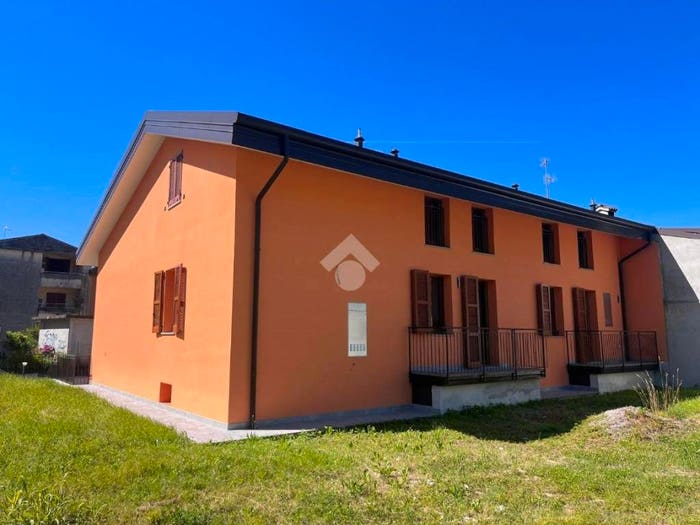 Casa trilocale in vendita in Via Guglielmo Marconi, Centro, Alzano Lombardo