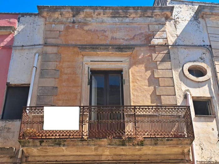 Appartamento con 5 locali in vendita in Via Roma, Centro, Galatone